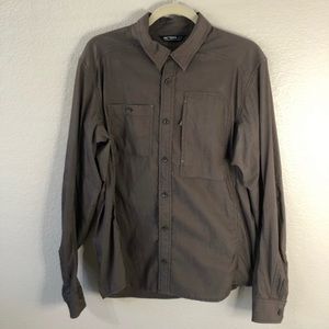 Arc'teryx Long Sleeve Button Up Shirt size M
